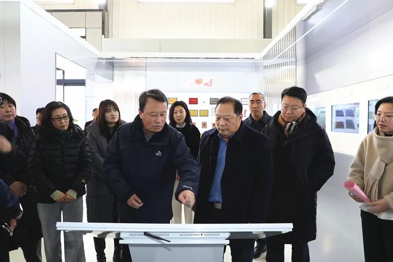 本溪市侨联领导到人生就是博集团考察交流